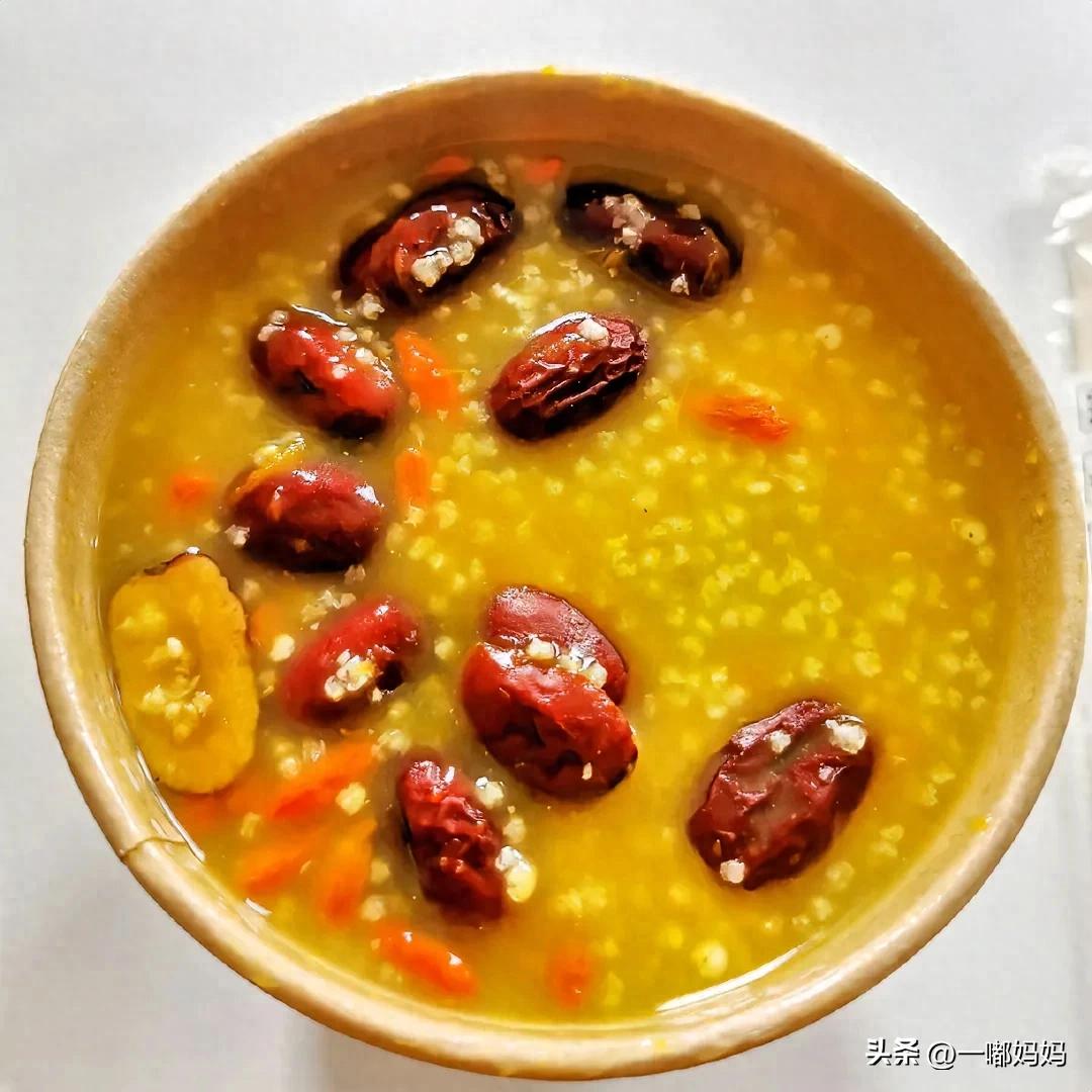 奶水不足寶媽該吃什么_產(chǎn)后哺乳期飲食營養(yǎng)_哺乳期媽媽營養(yǎng)食譜